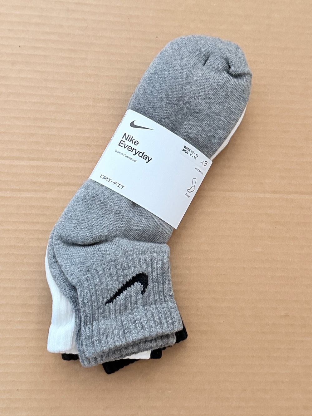 Nike Everyday Cotton Cushioned Dri-Fit Ankle Socks | Gray, Black, White Size L